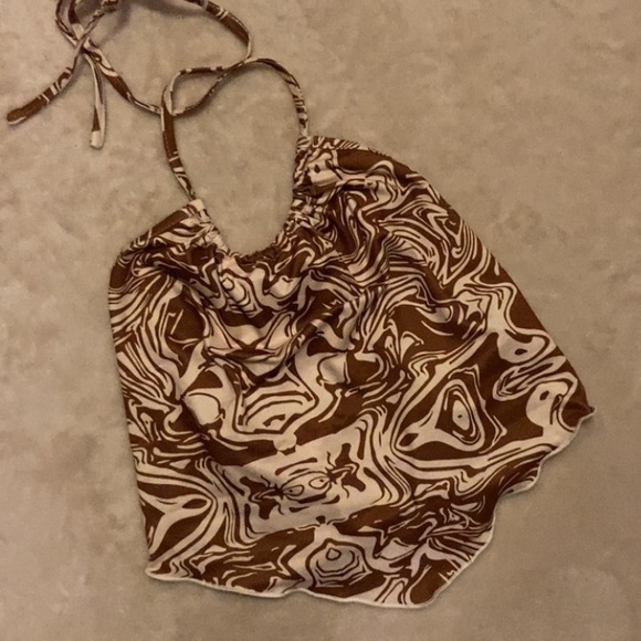Patterned halter top - Picture 3 of 3